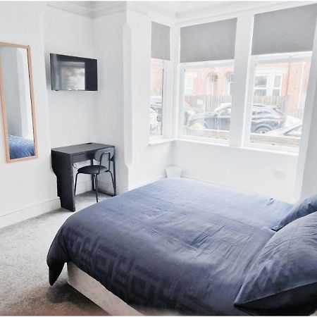 Double Room In Modern House Near Nottingham Exterior foto